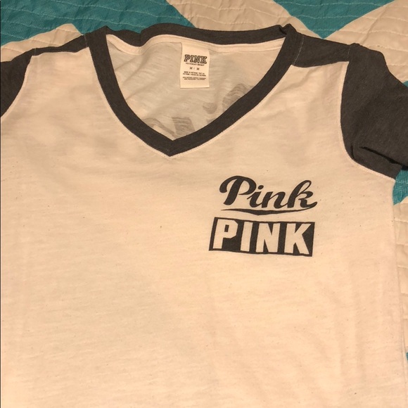 V neck - Picture 2 of 2